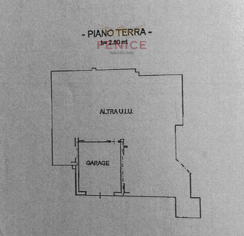 Immersa nella quiete di un elegante quartiere residenziale nel comune di Vazzola, in provincia di...
