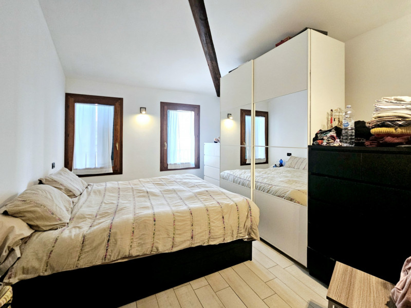 In una posizione comoda al Centro Storico di Monselice, proponiamo in affitto appartamento al pri...