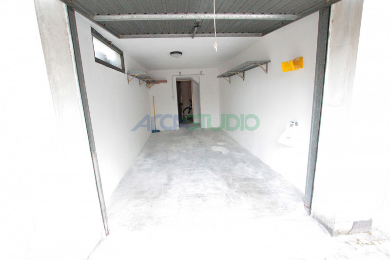 Quinto Vicentino: in ottima posizione centrale e tranquilla, affittasi grande appartamento bicame...