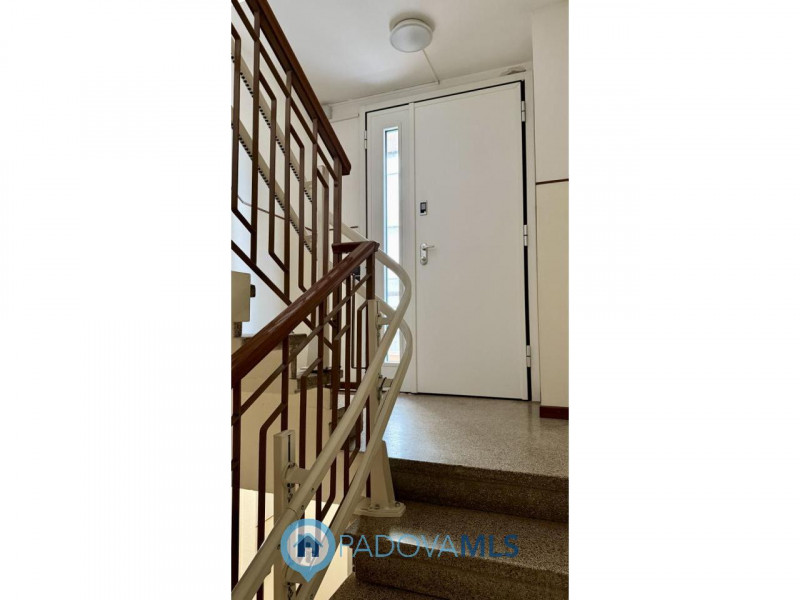 Immobile in esclusiva al Gruppo Padova MLS
Porzione di BIFAMILARE IN ORIZZONTALE con ingresso e g...