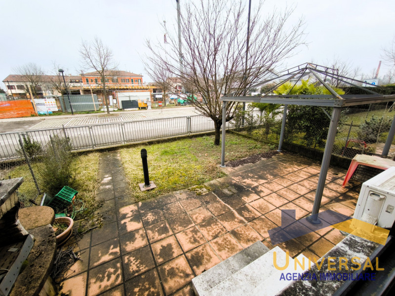 CAMPODARSEGO - All' interno di tranquillo quartiere residenziale, lontano da traffico e rumori e ...