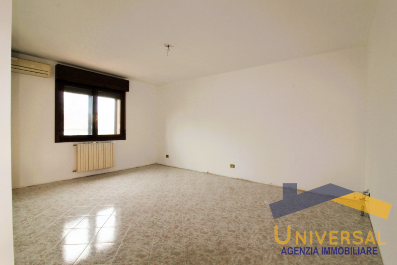 CAMPODARSEGO - All' interno di tranquillo quartiere residenziale, lontano da traffico e rumori e ...