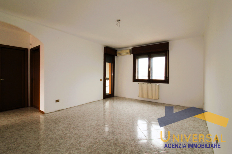 CAMPODARSEGO - All' interno di tranquillo quartiere residenziale, lontano da traffico e rumori e ...