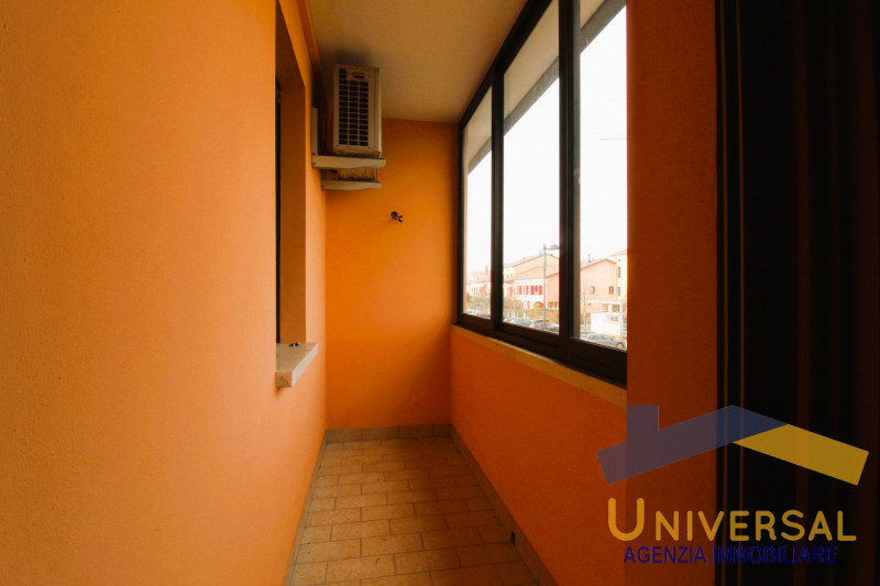 CAMPODARSEGO - All' interno di tranquillo quartiere residenziale, lontano da traffico e rumori e ...