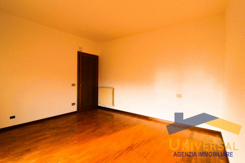 CAMPODARSEGO - All' interno di tranquillo quartiere residenziale, lontano da traffico e rumori e ...