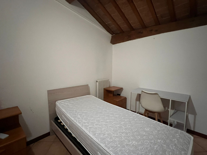 UBICAZIONE E CONTESTO

Nel cuore del centro storico di Vicenza, a soli 3 minuti a piedi dalla Bas...