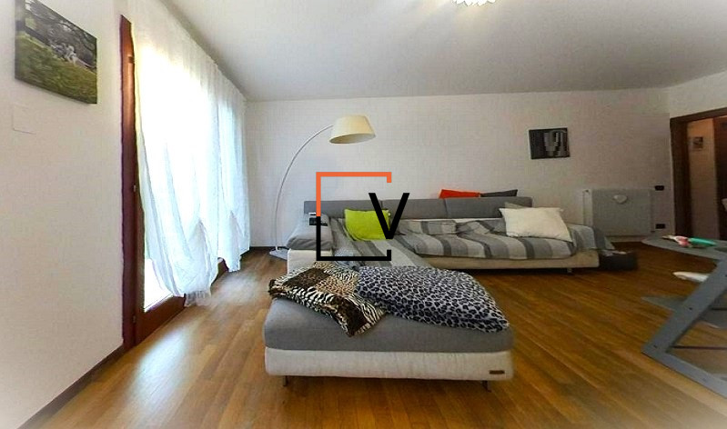 V399 - Proponiamo in vendita esclusiva, appartamento al piano terra con giardino e ingresso indip...