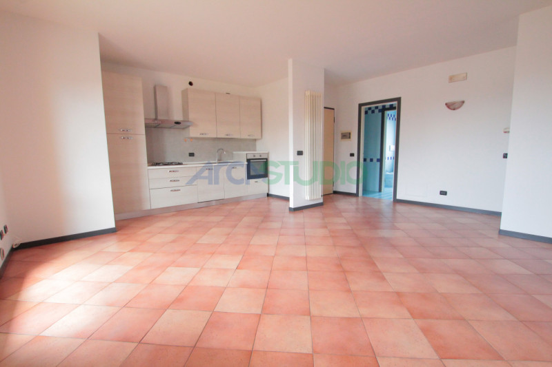 Bolzano Vicentino: in pieno centro paese comodo ai servizi principali, introvabile soluzione di a...