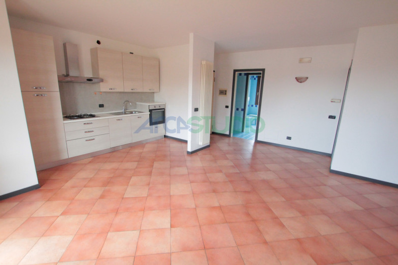 Bolzano Vicentino: in pieno centro paese comodo ai servizi principali, introvabile soluzione di a...