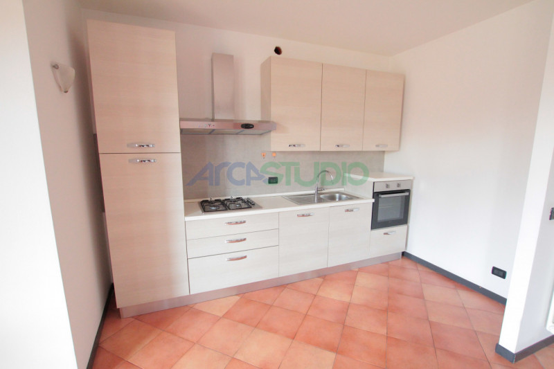 Bolzano Vicentino: in pieno centro paese comodo ai servizi principali, introvabile soluzione di a...