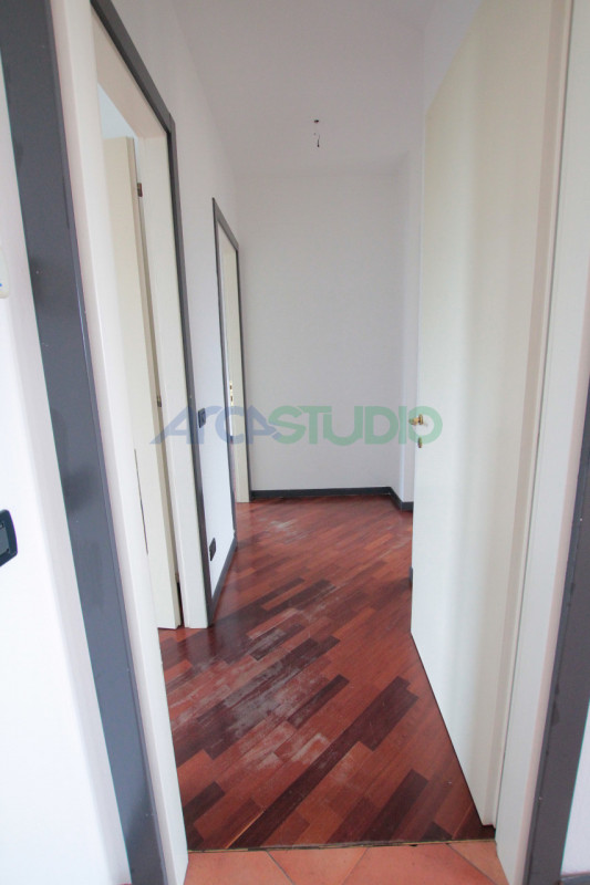 Bolzano Vicentino: in pieno centro paese comodo ai servizi principali, introvabile soluzione di a...