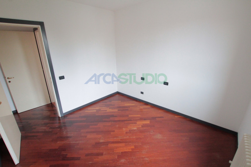 Bolzano Vicentino: in pieno centro paese comodo ai servizi principali, introvabile soluzione di a...