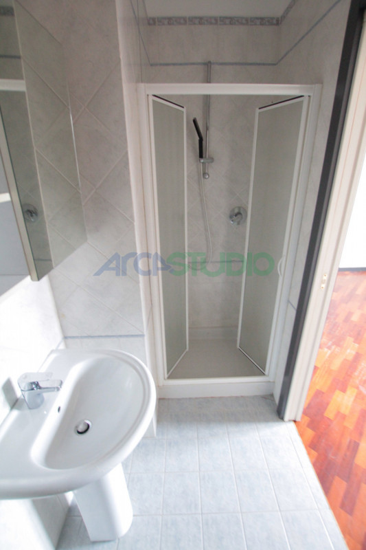 Bolzano Vicentino: in pieno centro paese comodo ai servizi principali, introvabile soluzione di a...