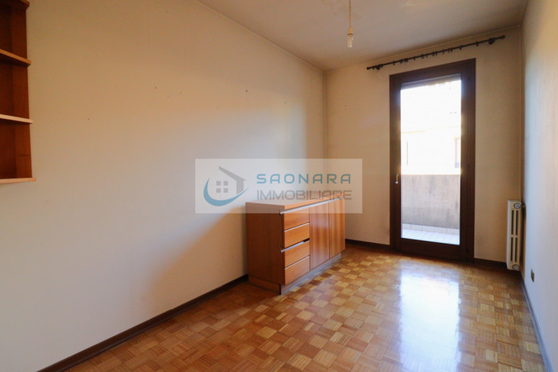 VILLATORA: appartamento al secondo e ultimo piano con ascensore in un condominio di dodici appart...