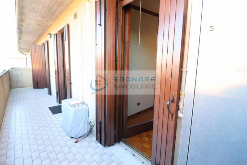 VILLATORA: appartamento al secondo e ultimo piano con ascensore in un condominio di dodici appart...