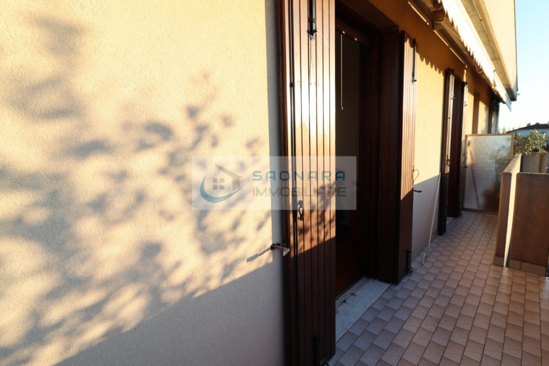 VILLATORA: appartamento al secondo e ultimo piano con ascensore in un condominio di dodici appart...