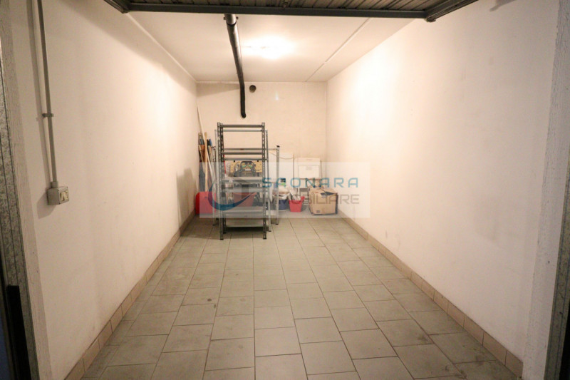 VILLATORA: appartamento al secondo e ultimo piano con ascensore in un condominio di dodici appart...