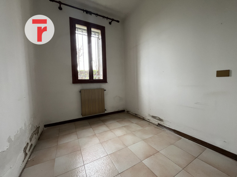 Località del Medico, frazione del Comune di Limena a due minuti dal centro paese e dai servizi.

...