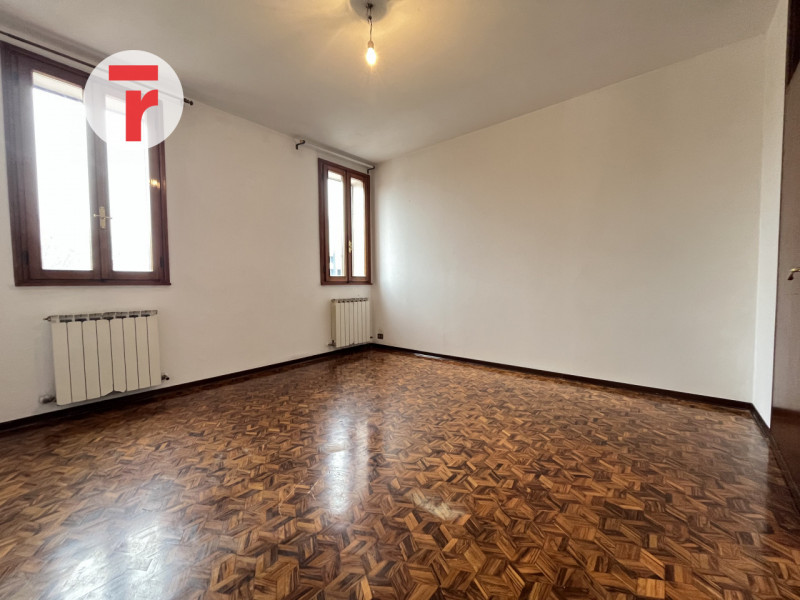 Località del Medico, frazione del Comune di Limena a due minuti dal centro paese e dai servizi.

...