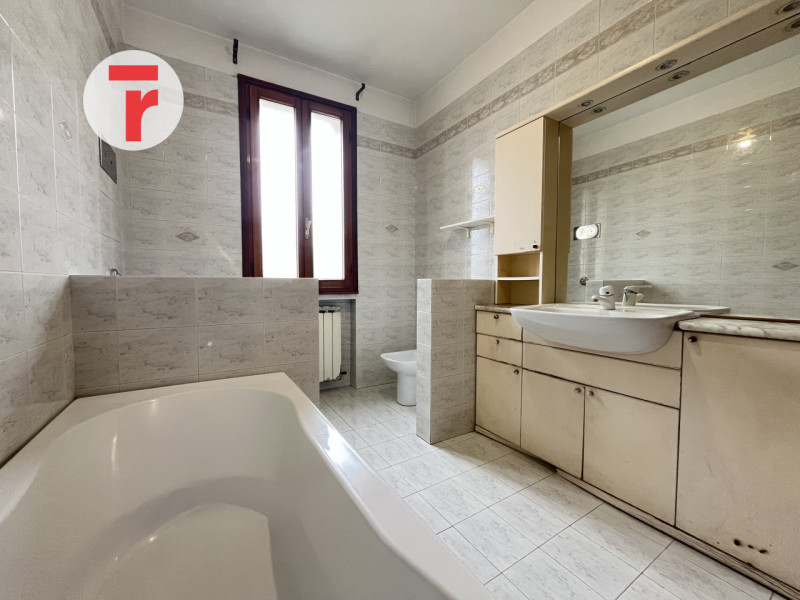 Località del Medico, frazione del Comune di Limena a due minuti dal centro paese e dai servizi.

...