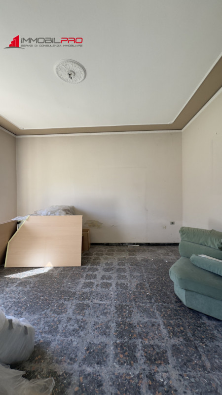 Casa singola degli anni ’50 situata in via Fusara a Carrè (VI), caratterizzata da ottima struttur...