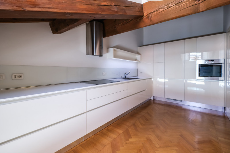 Nel cuore del centro storico, all’interno di una palazzina servita da ascensore composta da sole ...