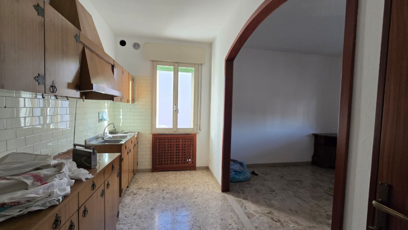 Cerchi una casa spaziosa, versatile e in posizione centrale, ideale per famiglie numerose o per c...