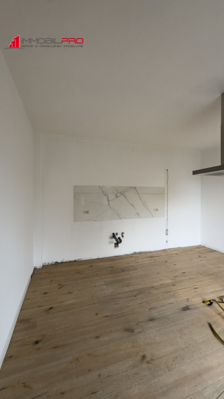 In una delle zone residenziali più apprezzate di Zanè (VI) proponiamo appartamento bicamere al pi...