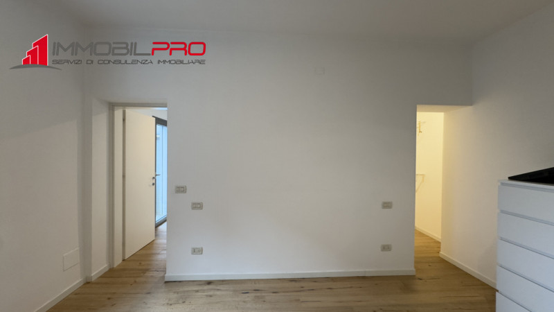 In una delle zone residenziali più apprezzate di Zanè (VI) proponiamo appartamento bicamere al pi...