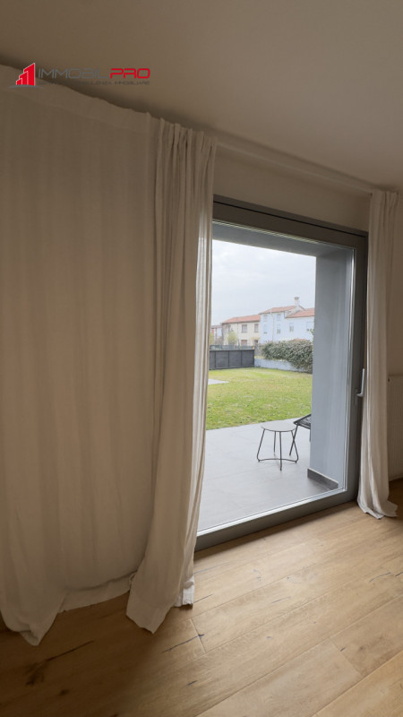 In una delle zone residenziali più apprezzate di Zanè (VI) proponiamo appartamento bicamere al pi...