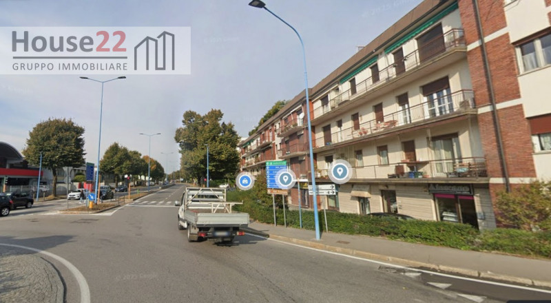VIA OBERDAN. BRESCIA. In zona di forte passaggio passaggio proponiamo in vendita NEGOZIO di Mq 50...