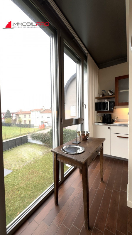 Nel cuore di Zanè (VI) proponiamo una soluzione residenziale introvabile: un appartamento duplex ...