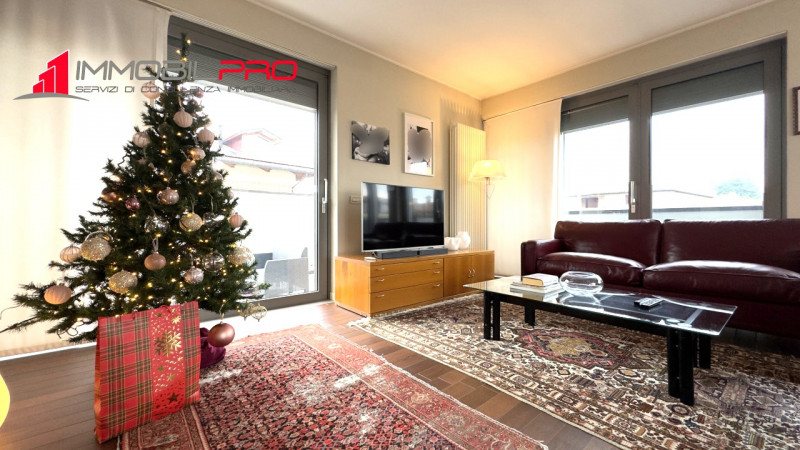 Nel cuore di Zanè (VI) proponiamo una soluzione residenziale introvabile: un appartamento duplex ...