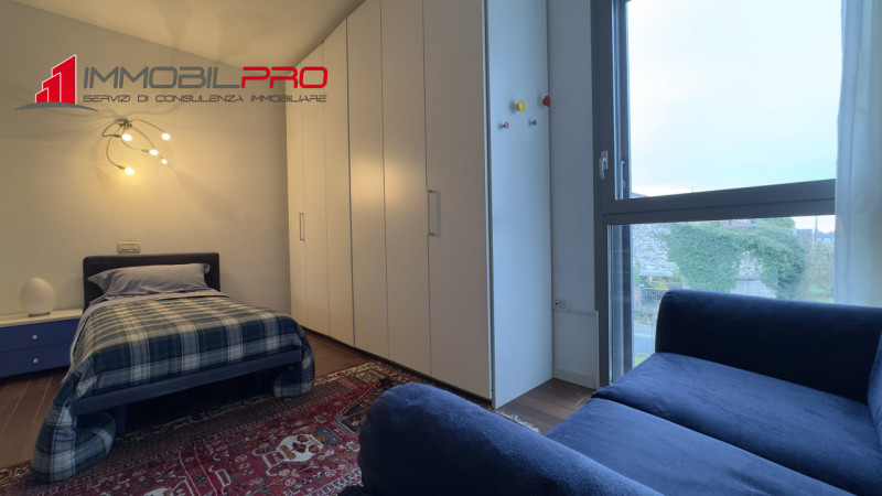 Nel cuore di Zanè (VI) proponiamo una soluzione residenziale introvabile: un appartamento duplex ...