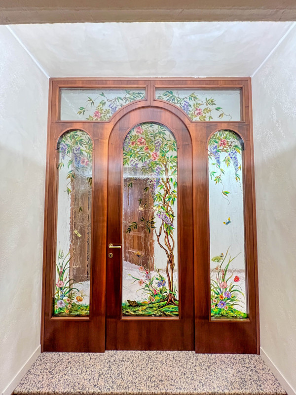 Nel cuore tranquillo di Cona proponiamo in vendita un villino di prestigio di circa 187 mq, una c...