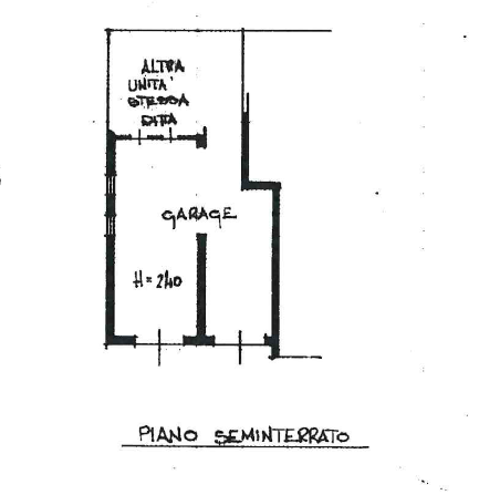 Nel cuore tranquillo di Cona proponiamo in vendita un villino di prestigio di circa 187 mq, una c...