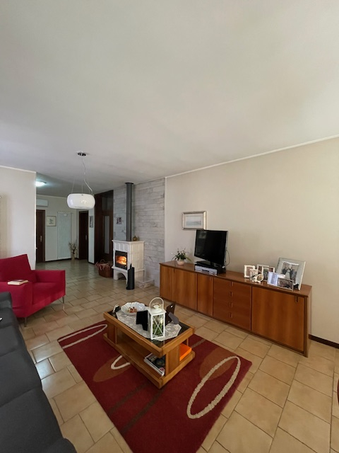 Cittadella vendesi casa singola con giardino di circa 1300 mq con impianto di irrigazione e robot...