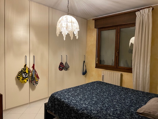 Oggi vi proponiamo un appartamento sito a Fossò in contesto unico per comodità a tutti i servizi ...