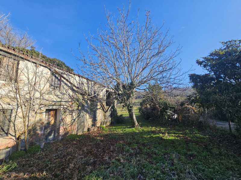 In una splendida posizione tra Este e Rivadolmo, proponiamo in vendita rustico completamente da r...