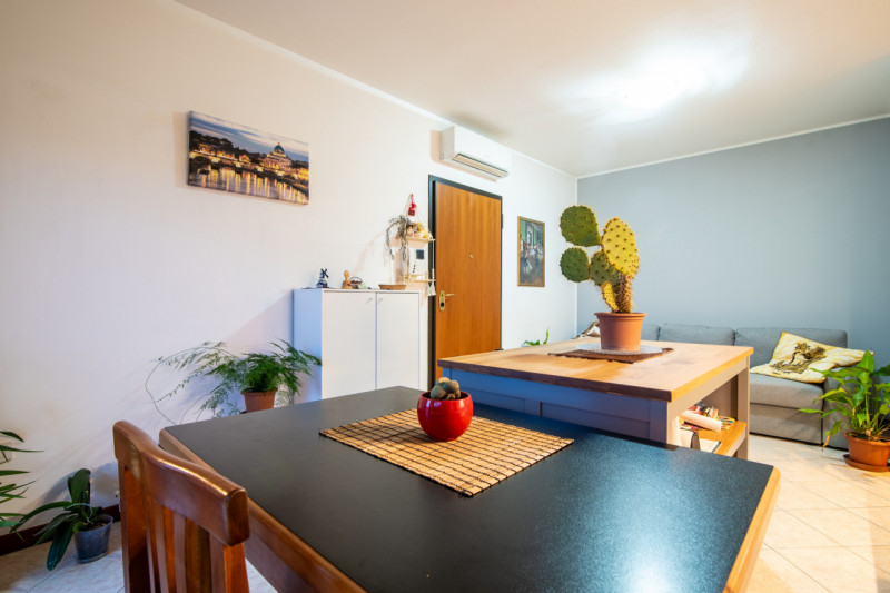 In zona residenziale tranquilla e ben servita, proponiamo in vendita un accogliente appartamento ...