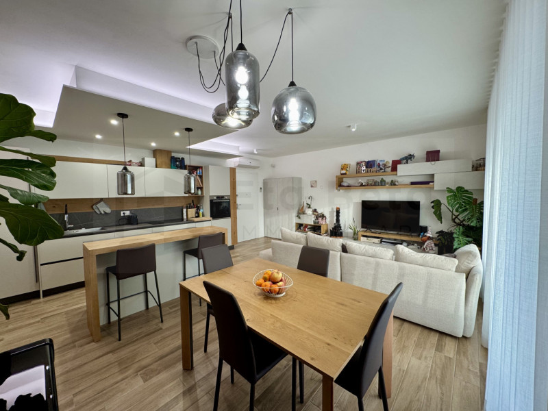 Ubicato a Chiesanuova e nelle immediate vicinanze di Corso Milano, proponiamo in vendita splendid...