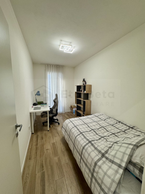 Ubicato a Chiesanuova e nelle immediate vicinanze di Corso Milano, proponiamo in vendita splendid...