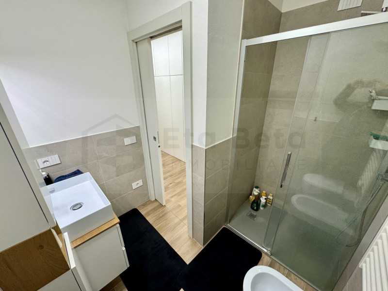 Ubicato a Chiesanuova e nelle immediate vicinanze di Corso Milano, proponiamo in vendita splendid...