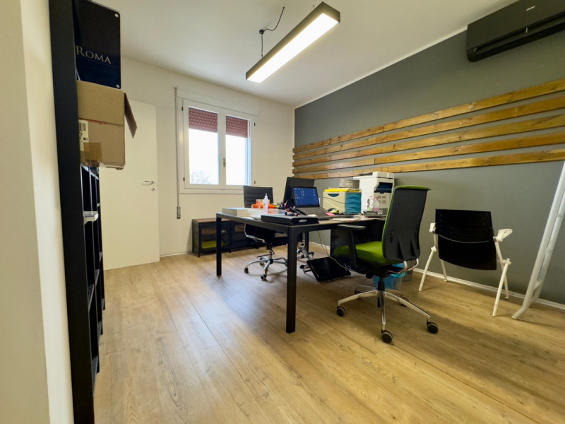 In zona Tencarola, in contesto tranquillo e ben organizzato, comodo al capolinea dell’autobus n. ...