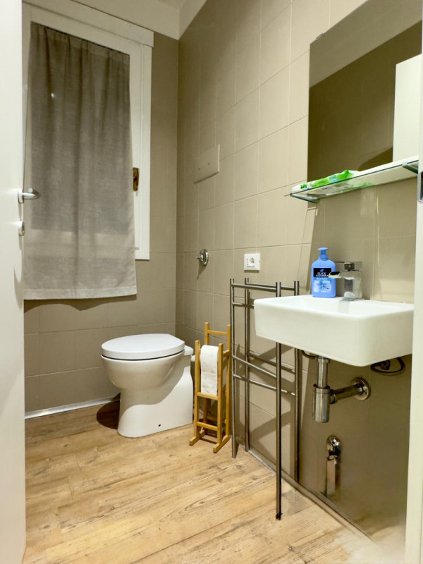 In zona Tencarola, in contesto tranquillo e ben organizzato, comodo al capolinea dell’autobus n. ...