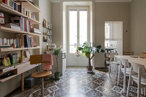 PADOVA zona CARMINE - PIAZZA MAZZINI in piccola palazzina di poche unità appartamento al primo pi...