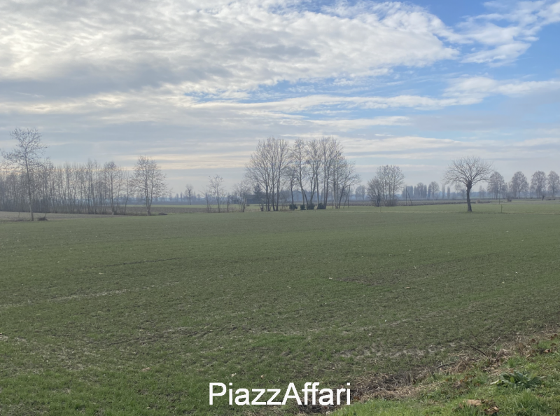 Nella frazione di Vallonga e più precisamente in Via Caresin, con accesso diretto dalla strada ch...