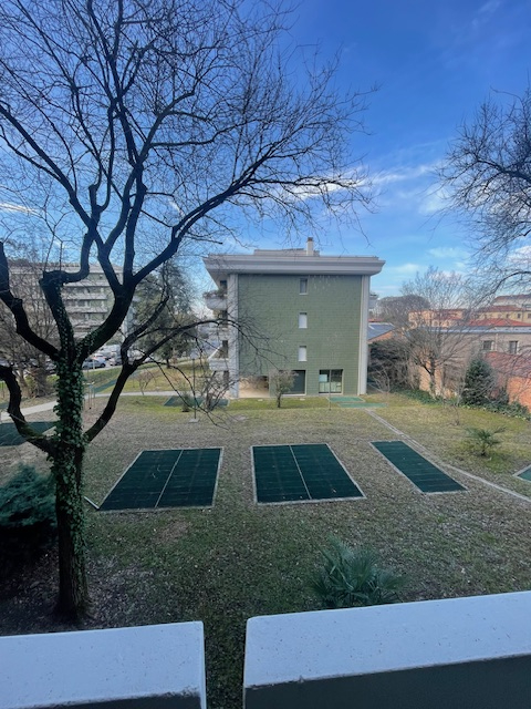 Padova-zona Stanga: Vendesi Appartamento completamente ristrutturato al 1 piano, diviso in: ingre...