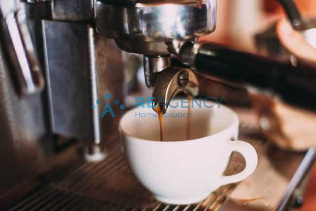 Vicenza centro
Caffetteria con ottimi arredi con aiuto plateatico annuale incasso giornaliero €1....