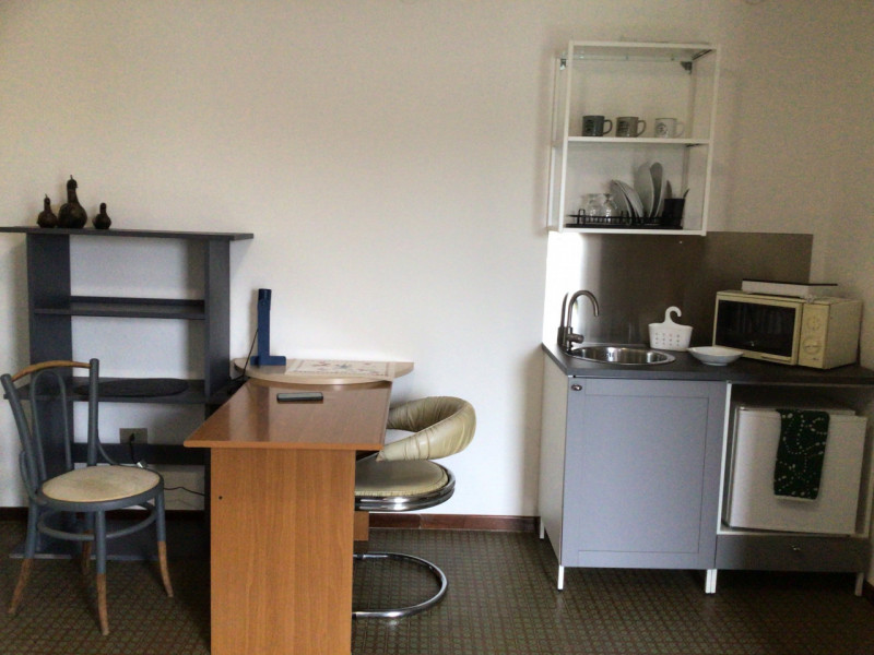 CADONEGHE - MEJIANIGA rif. A500: Proponiamo in affitto monolocale con ingresso indipendente in zo...